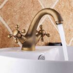 Robinet de douche antique laiton